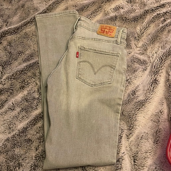 Levi's Denim - Size 27 x 33 Levi’s mid rise skinny